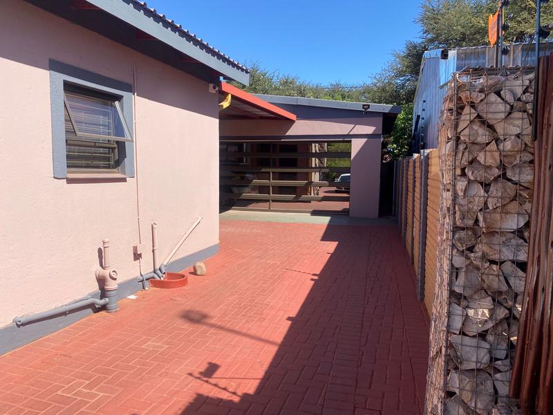 4 Bedroom Property for Sale in Kathu Northern Cape